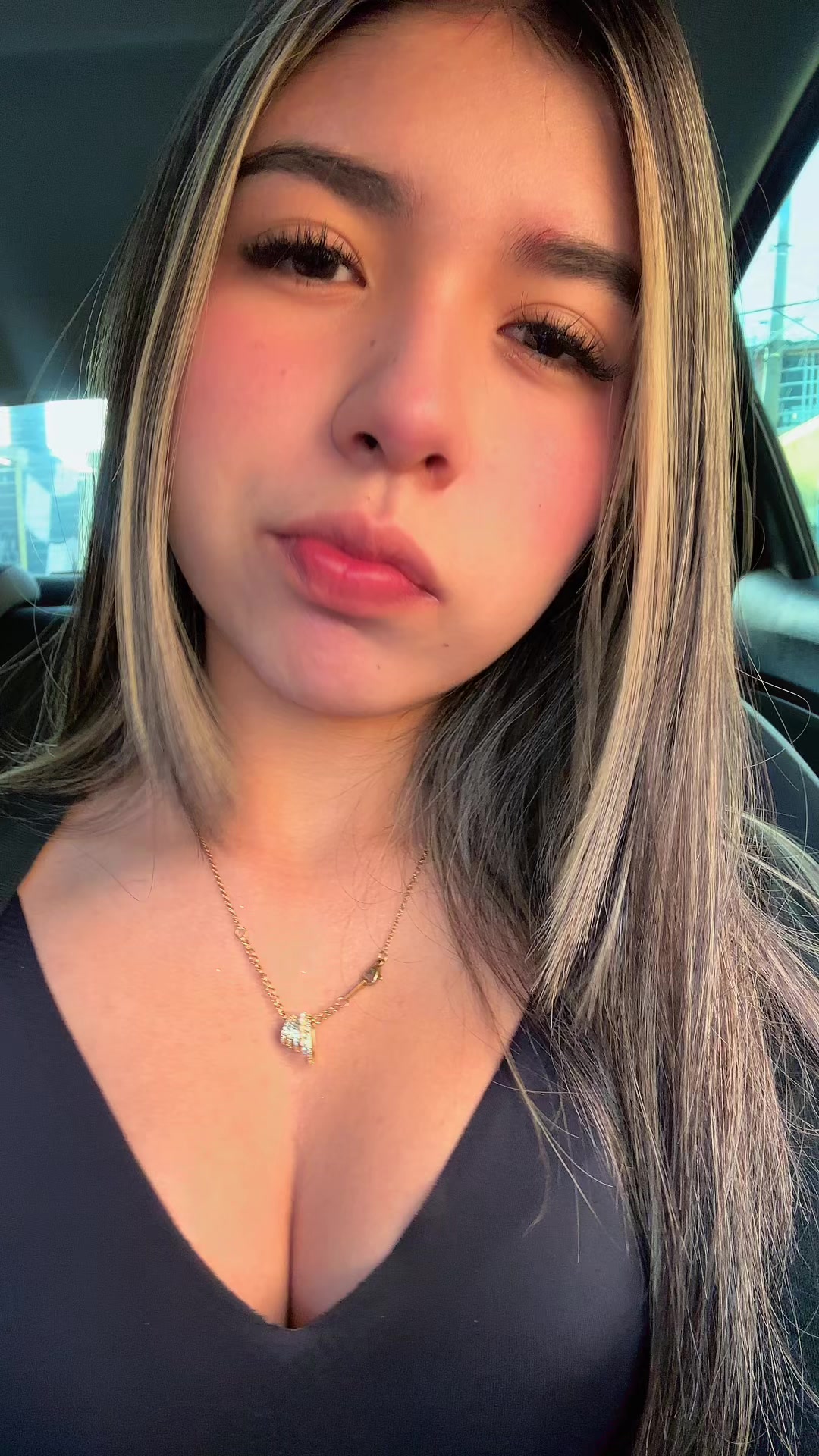@🧟&zwj;♀️