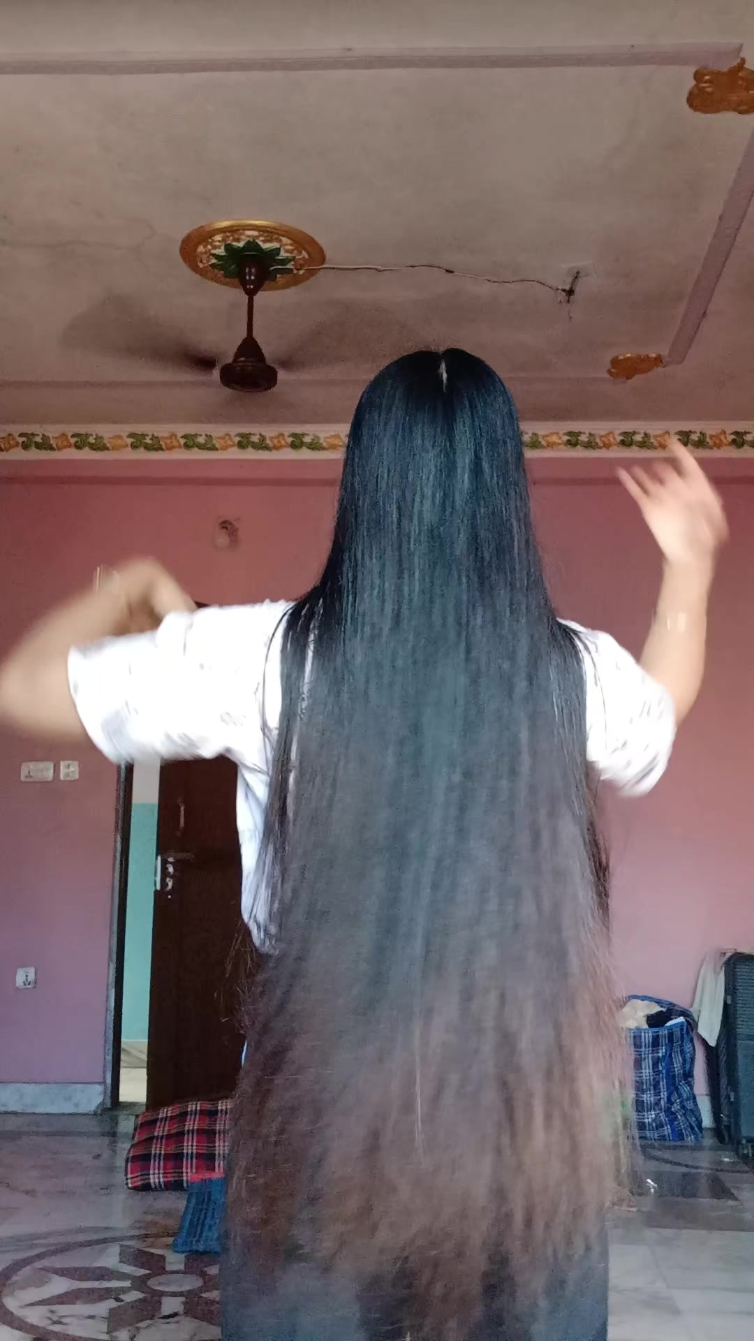 @Miss thapa 💋🤞