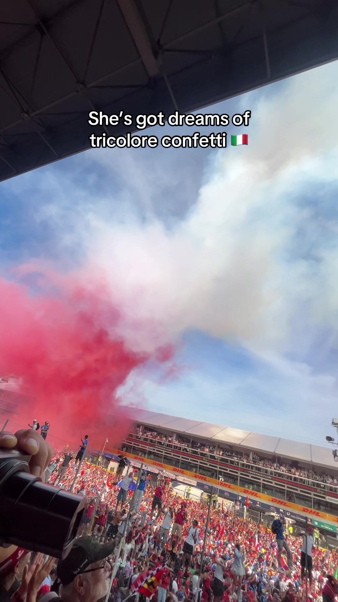 @Elineee 🏎️