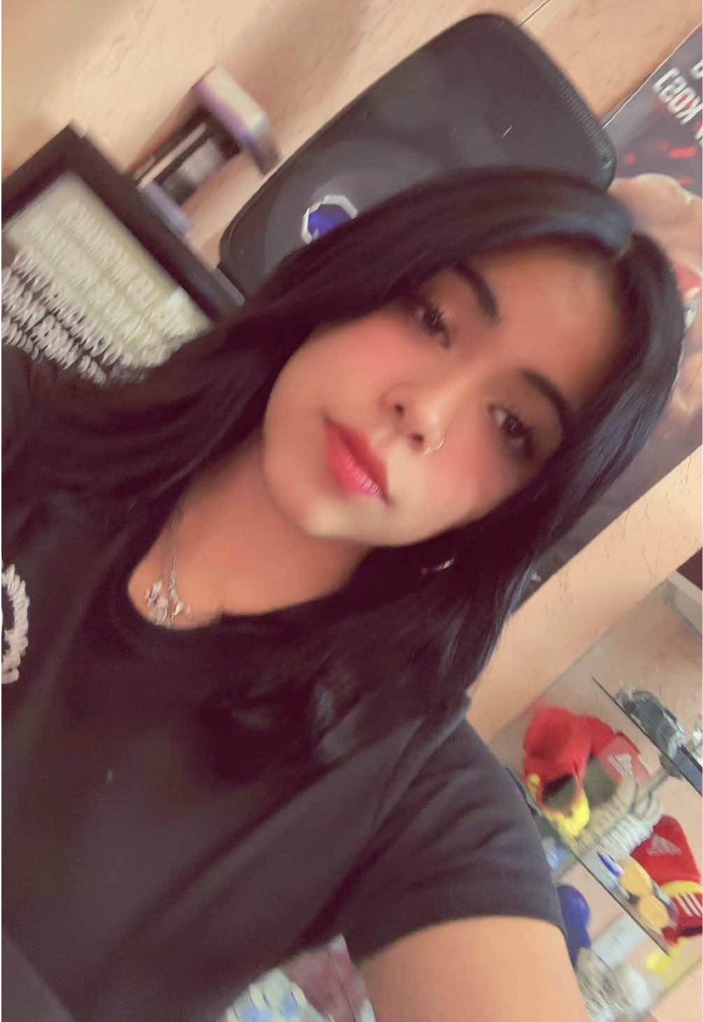 @👧🏽🫧✨