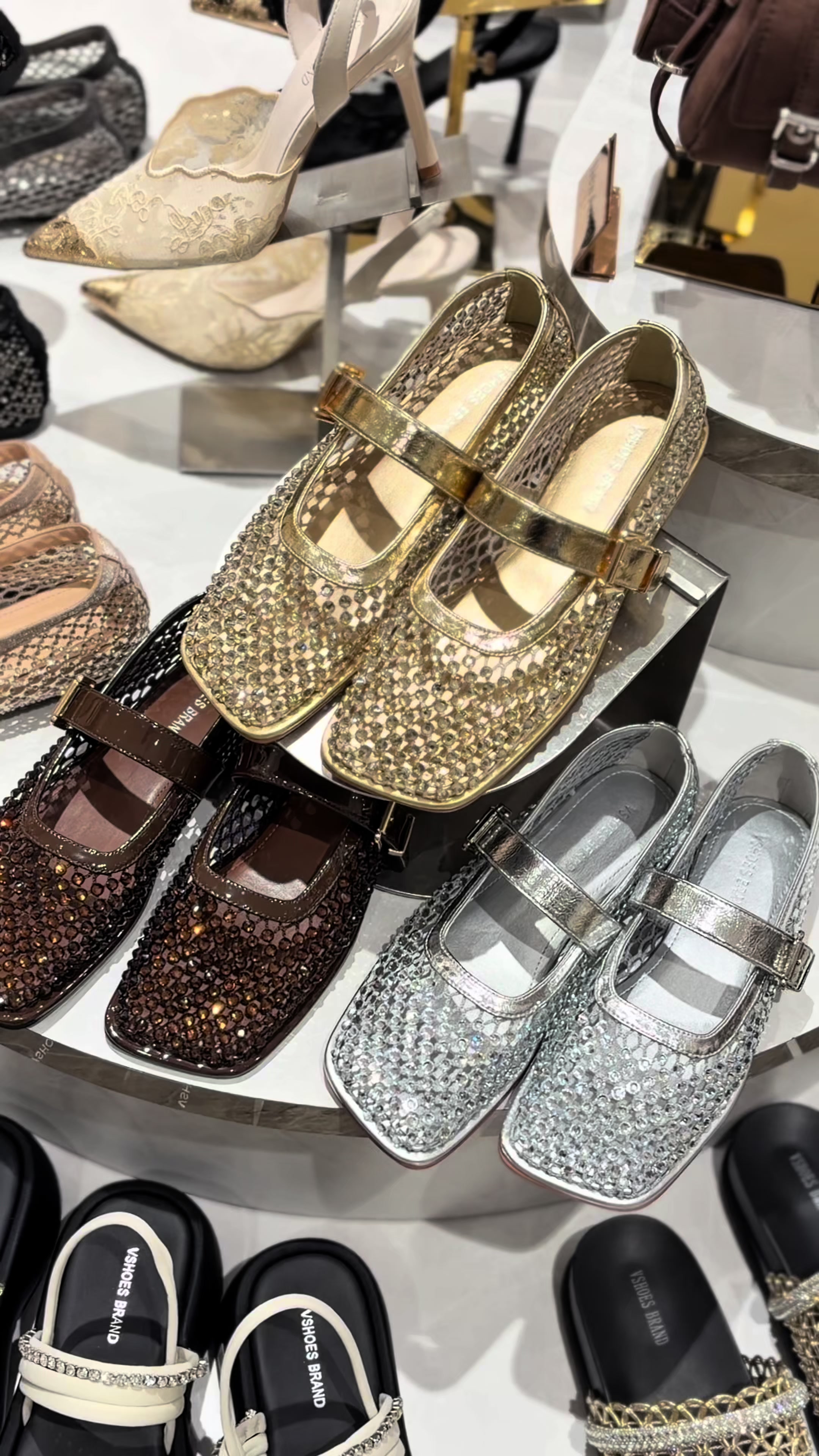 @Bangkok Finds by MC on 🔵