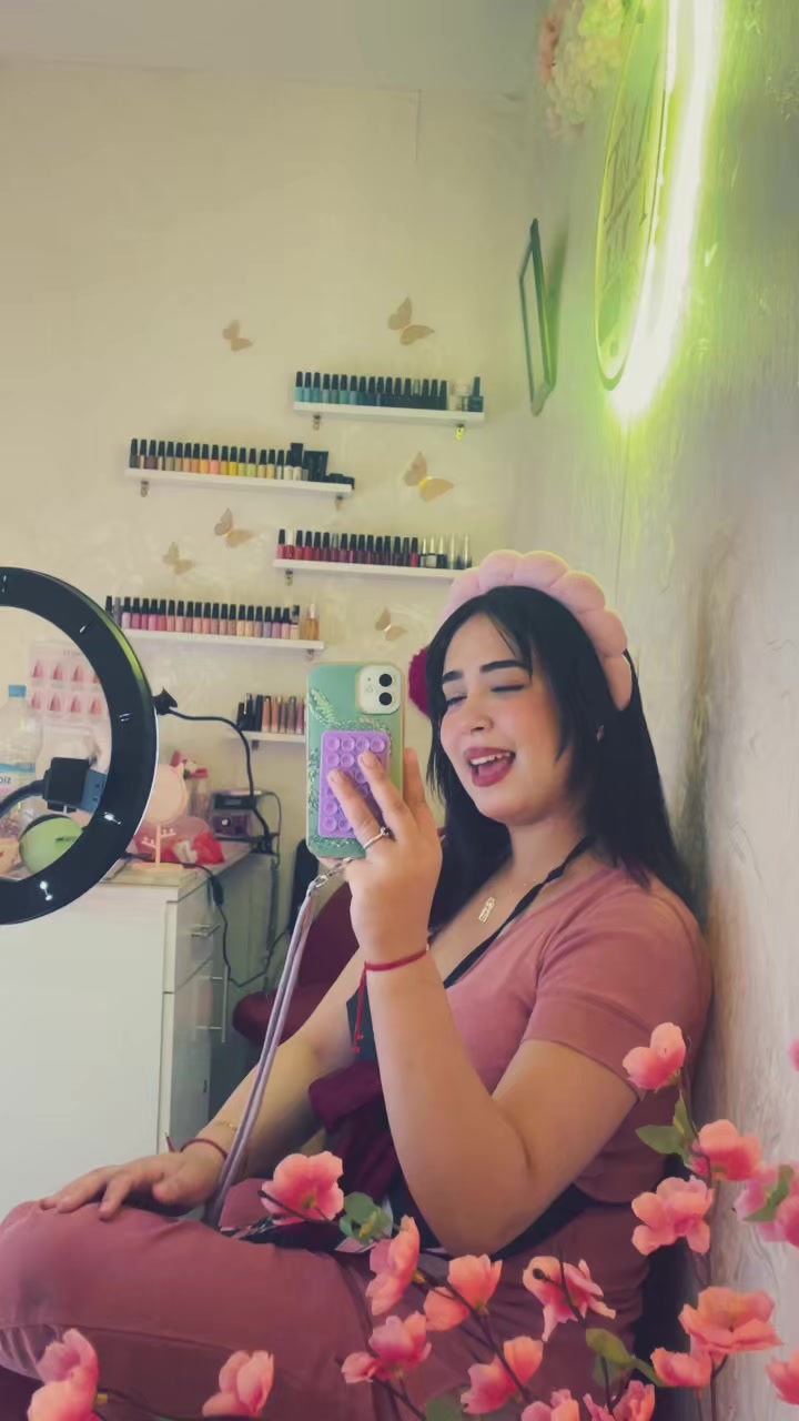 @Fnaaa✨🤍