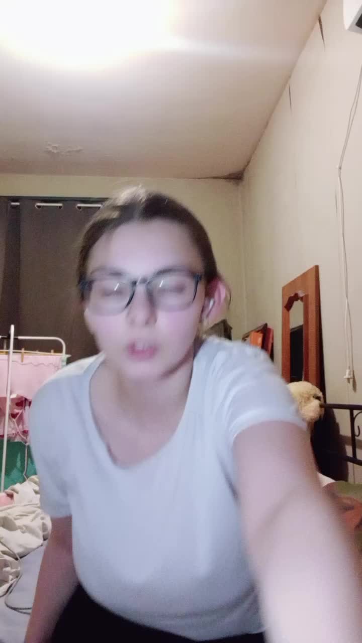 @Victoria🇪🇸🇧🇪🇮🇩