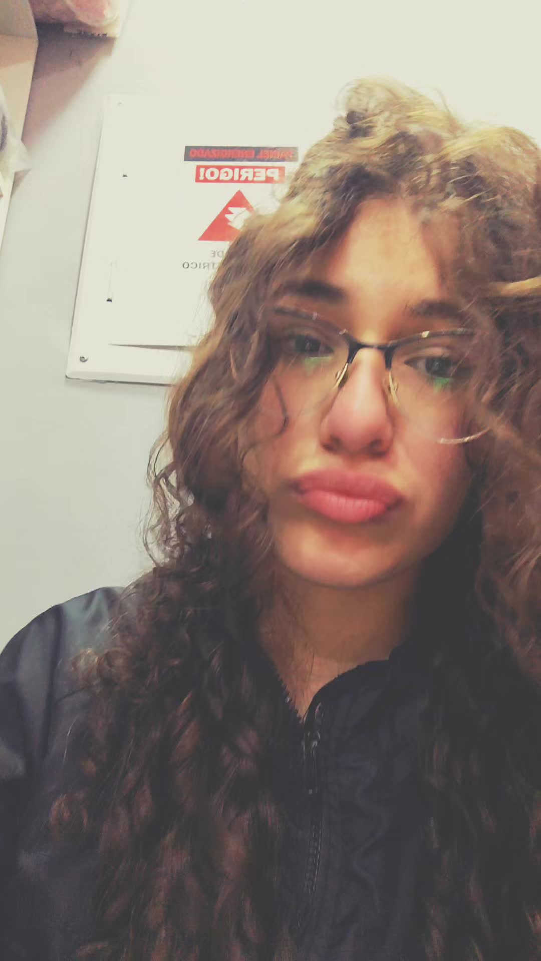 @emy🔎