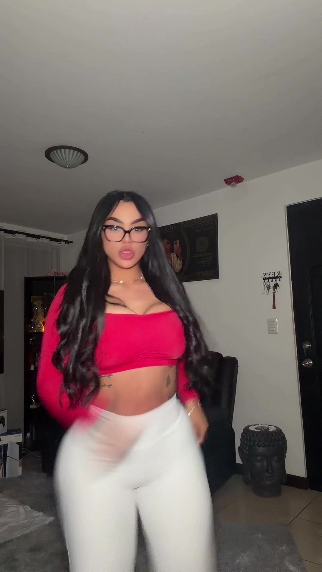 @Tatiqueenoficial 🦋