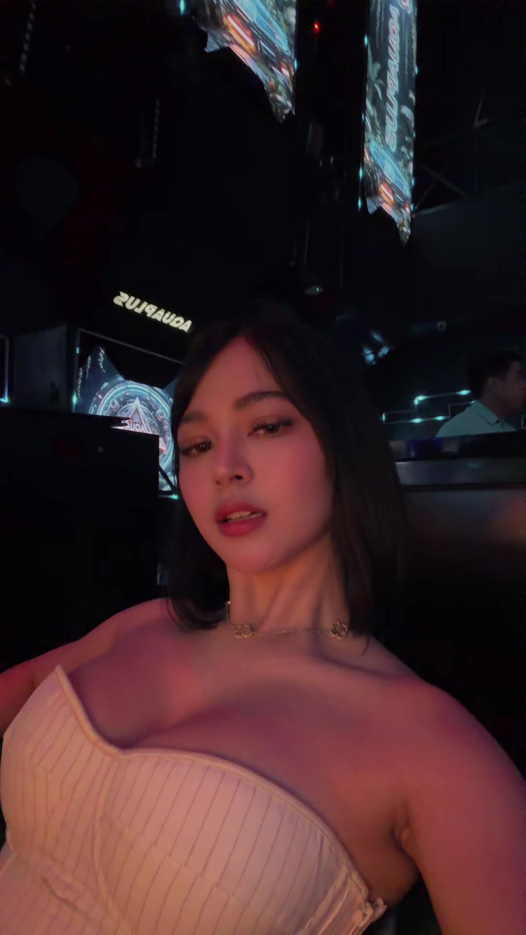 @Moon🌙