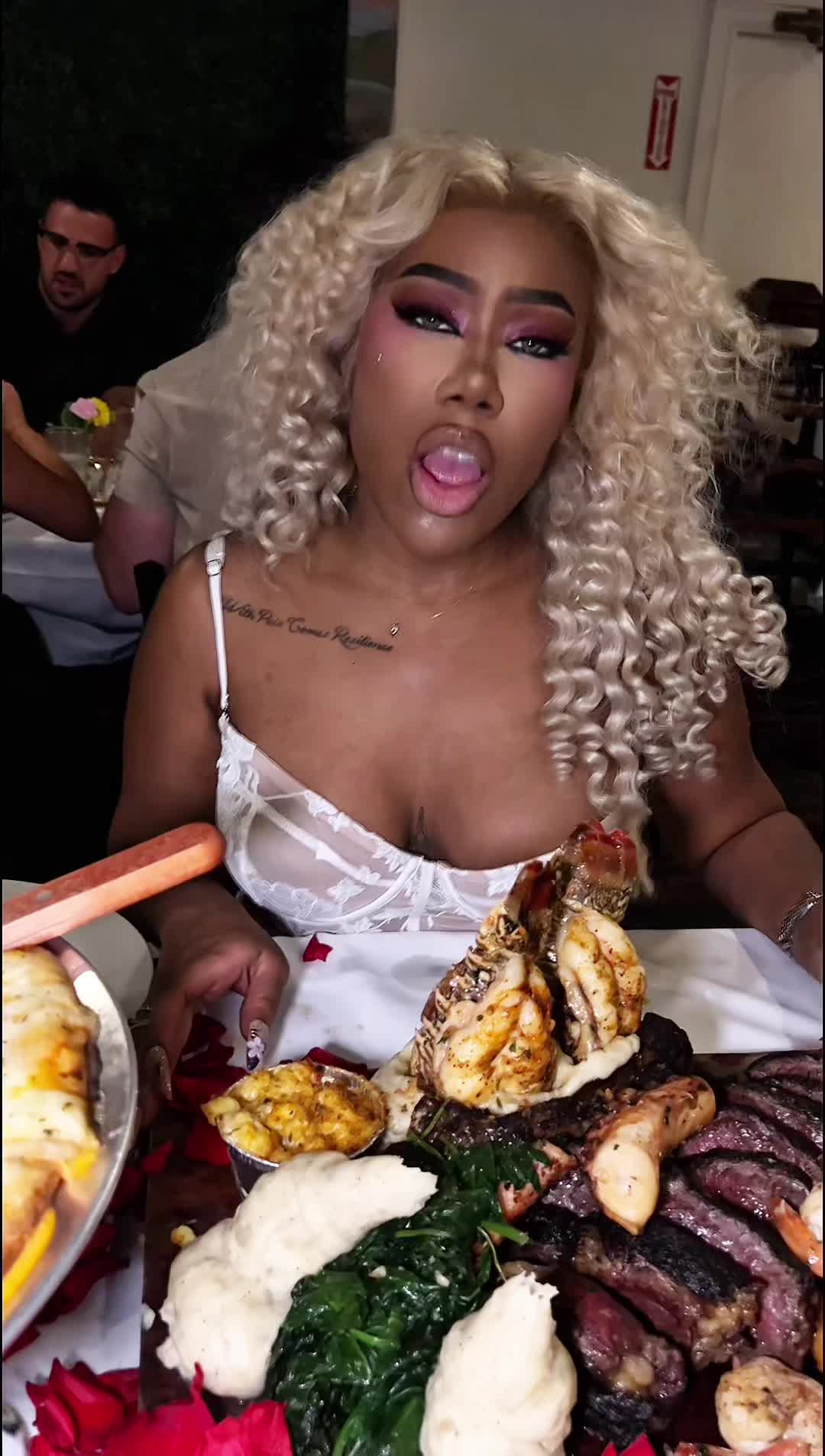@ASHLYEPIC