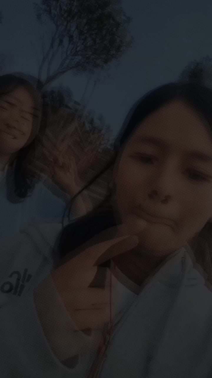 @✧･ﾟ Queen ･ﾟ✧