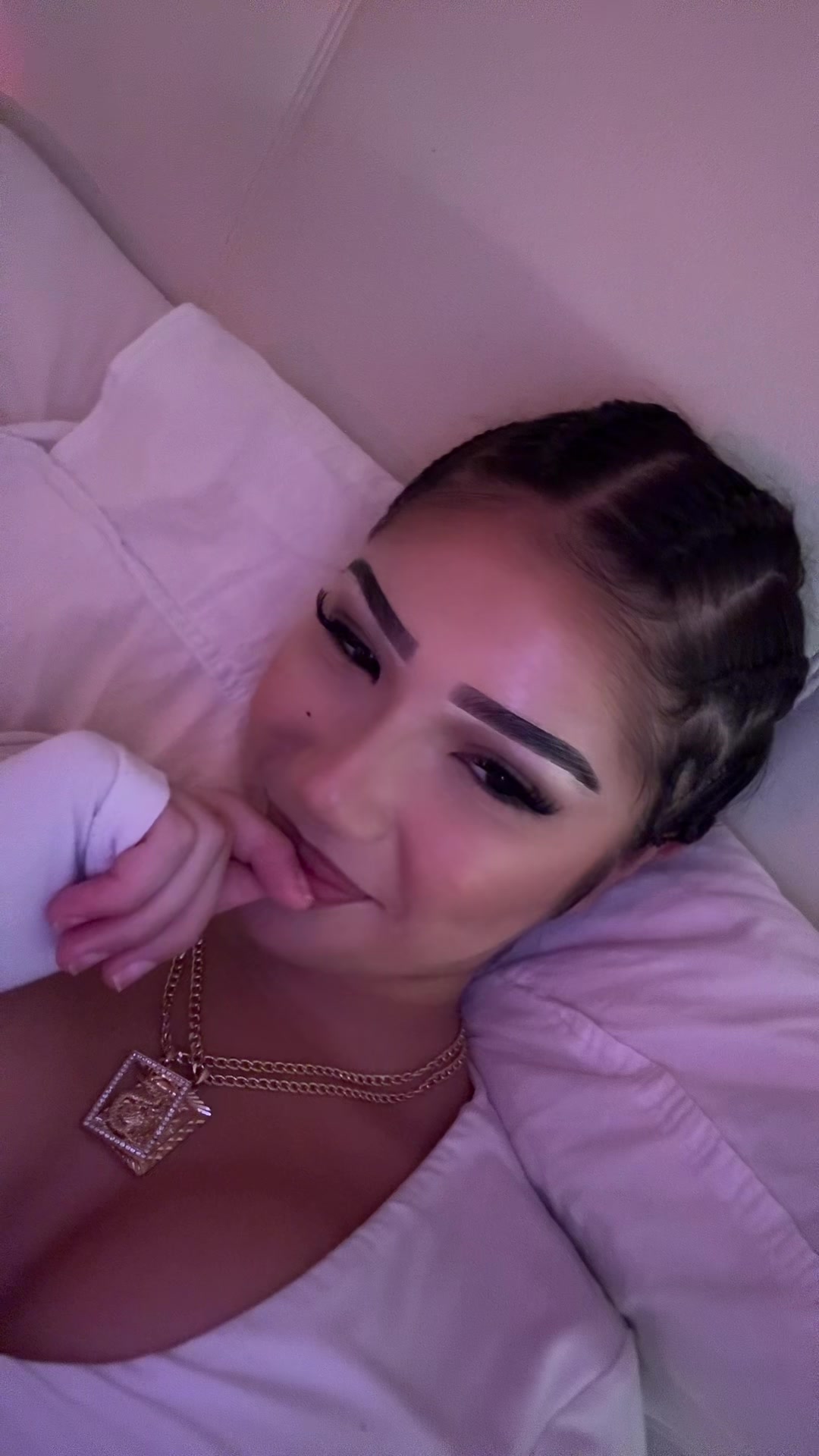 @rebeccadng