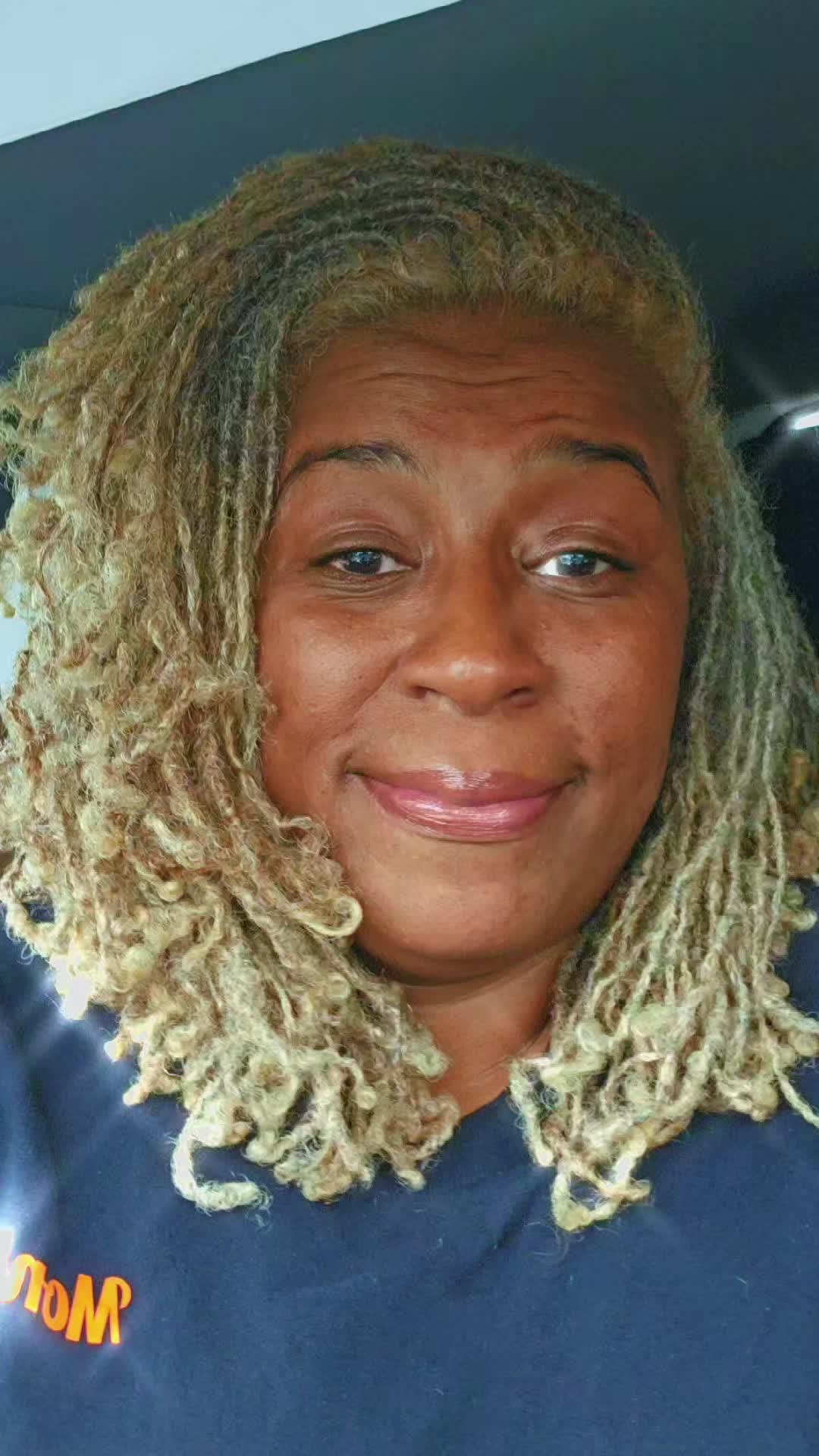 @Mo~Manifesting~Nique