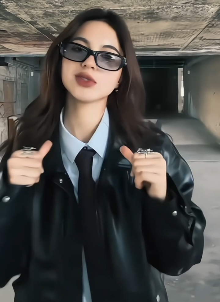 @𝑺𝒐𝒇𝒊 ୨୧