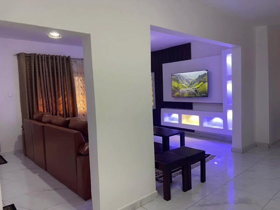 @Business Estate agent (Jen62)