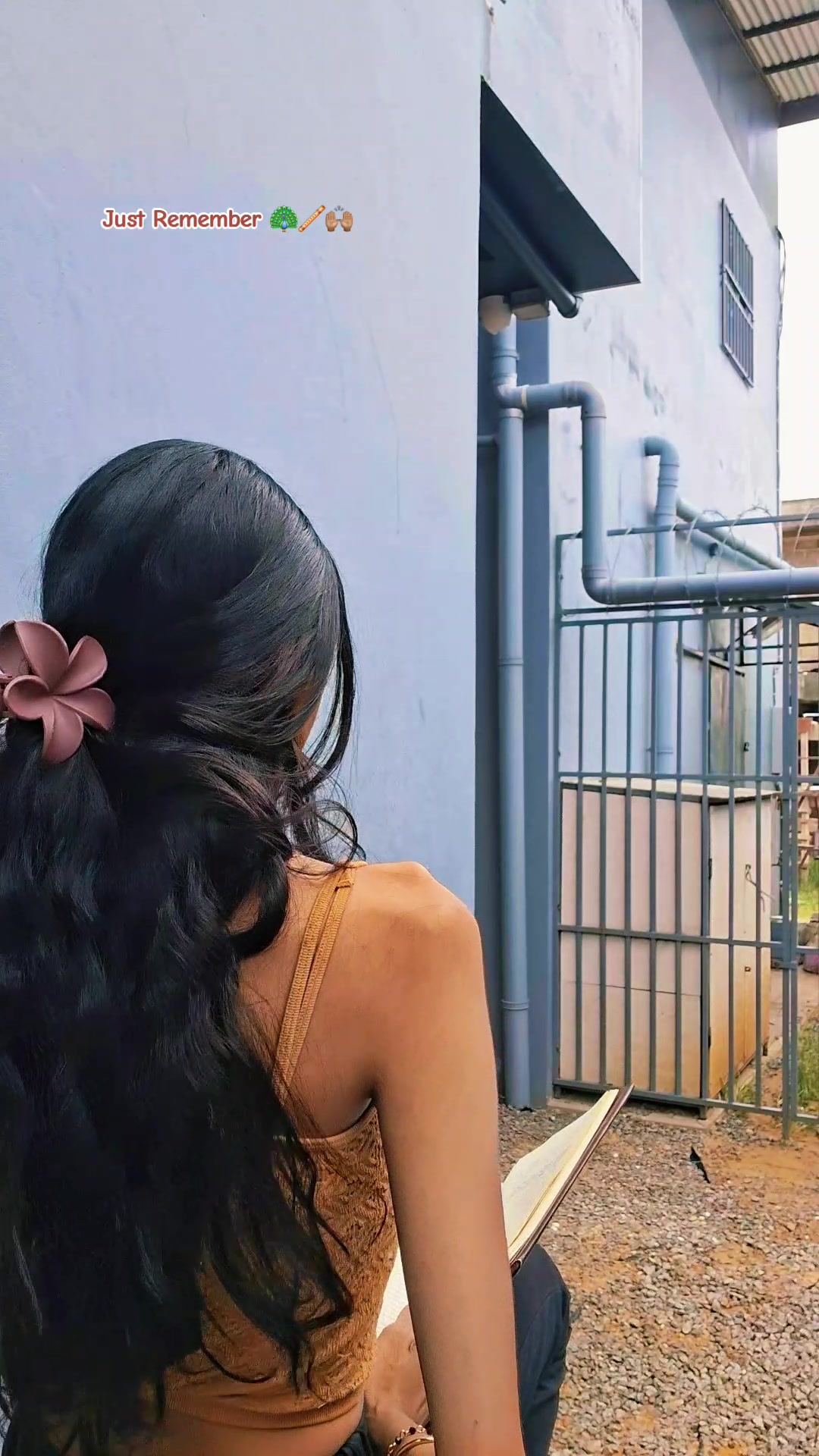 @Sʜᴡᴇᴛᴀ ♡
