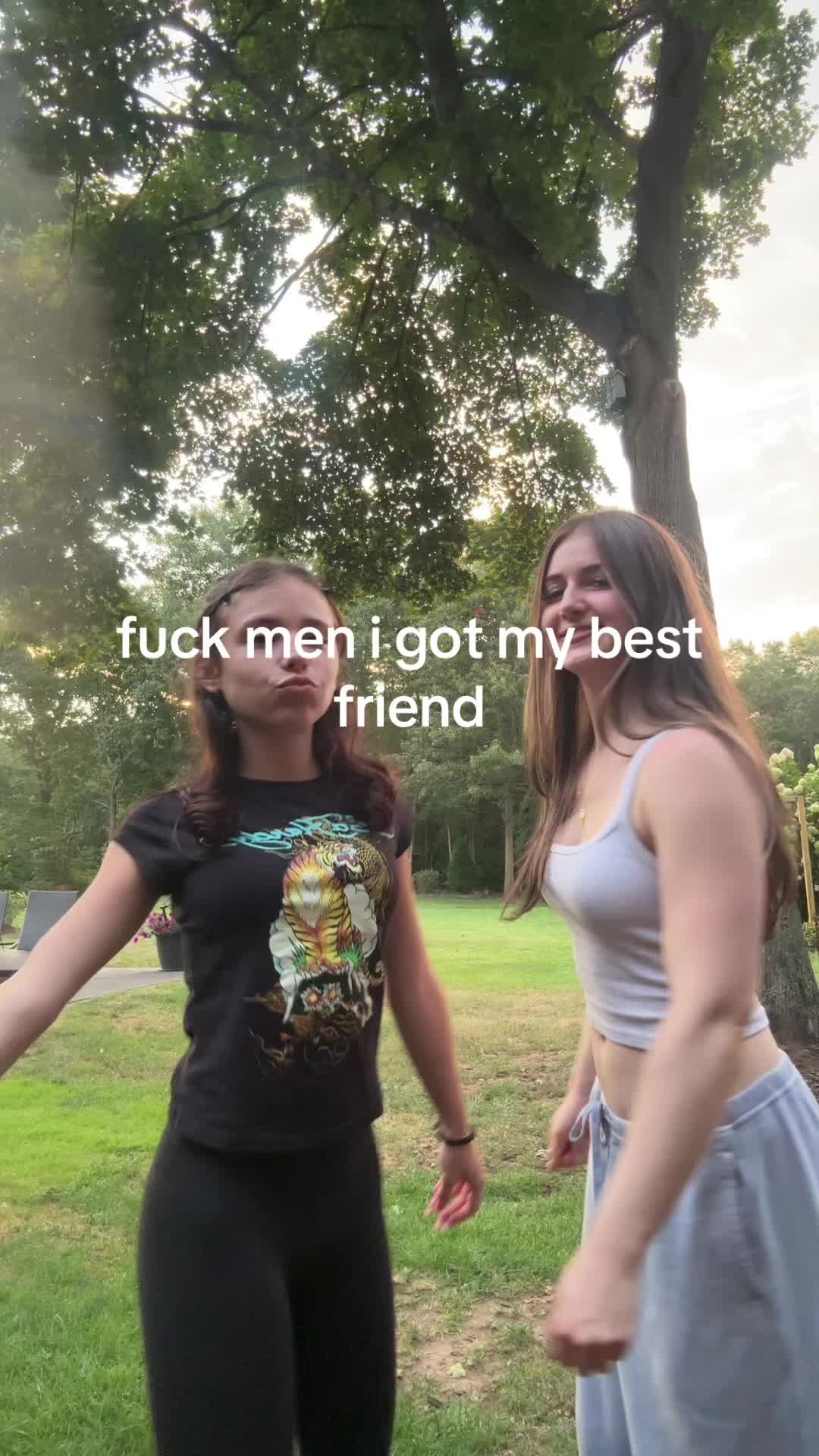 @bella