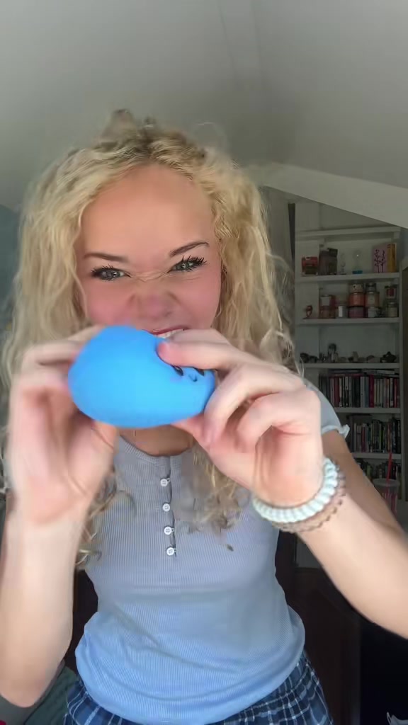 @It&rsquo;s_Kara!