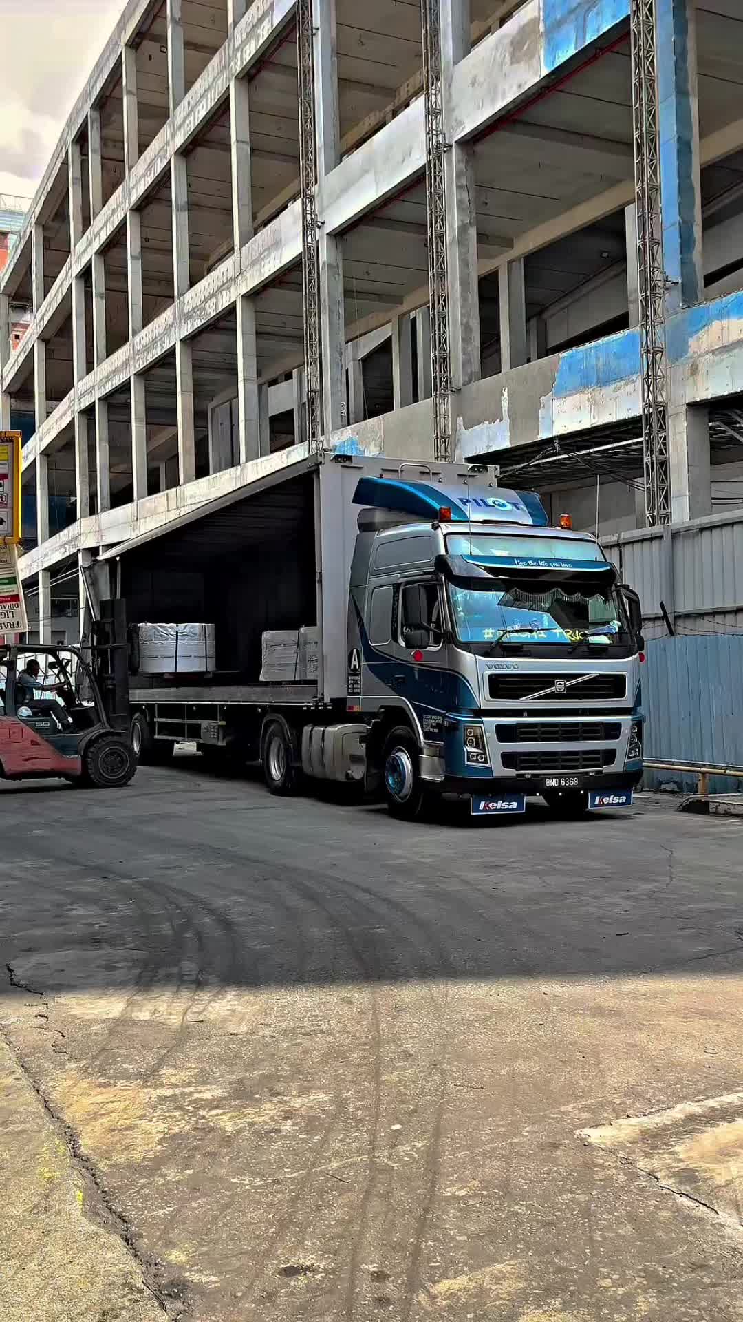 @Macha Truckers