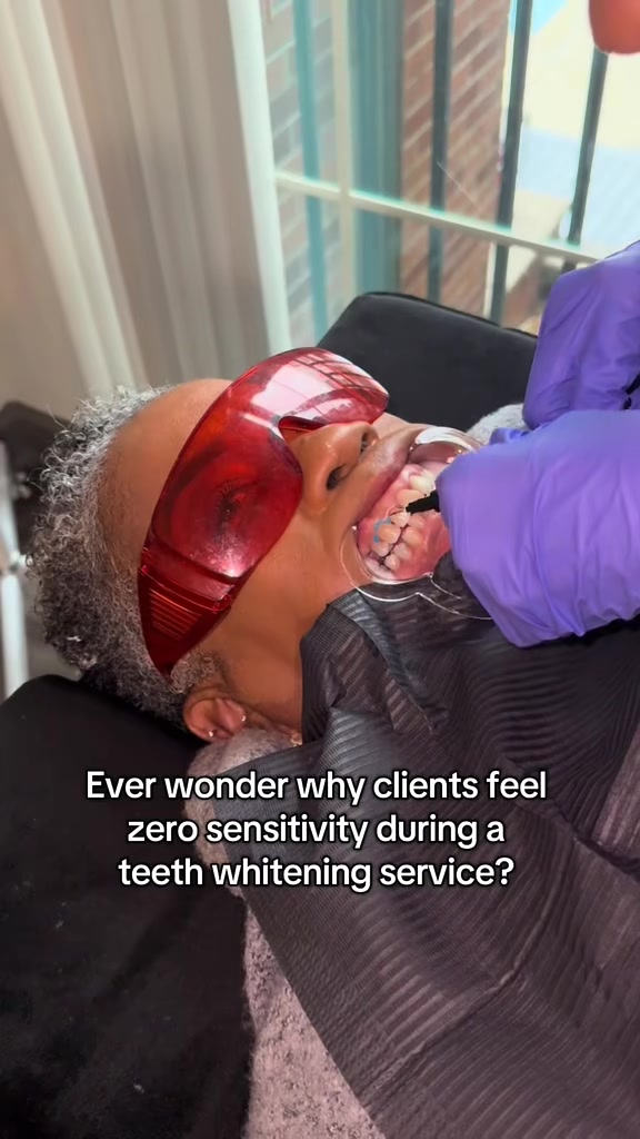 @Diandra | Teeth Whitening Tech