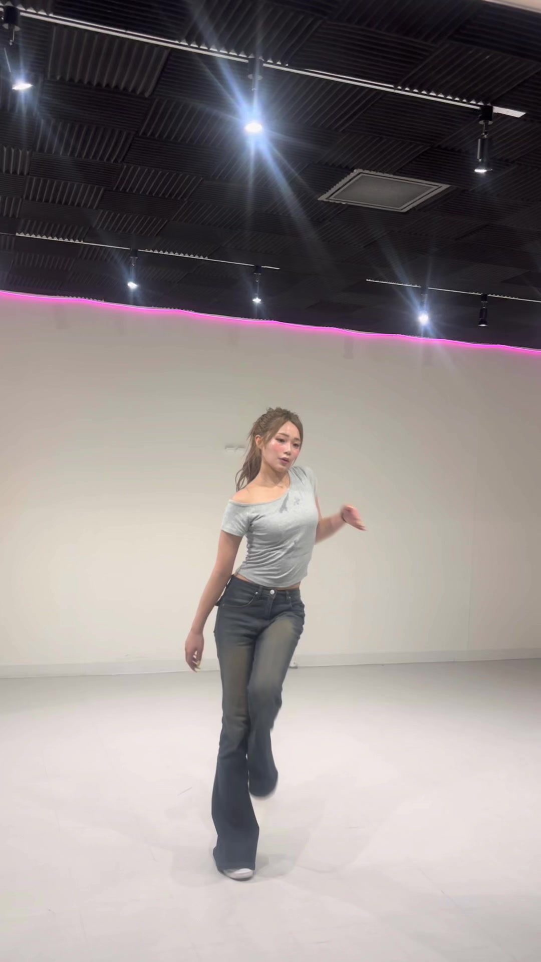 @aona