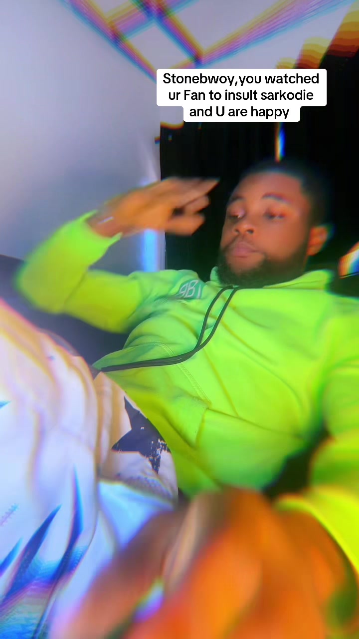 @THE GREEN HOODIE GUY ๐๐