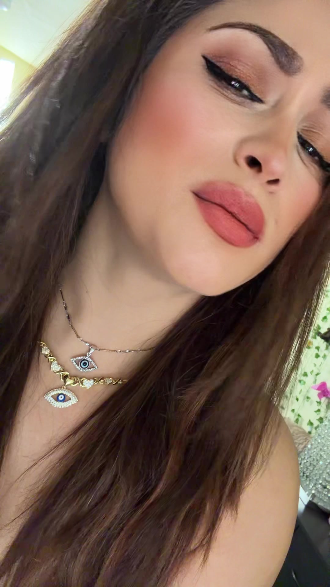 @Anahi