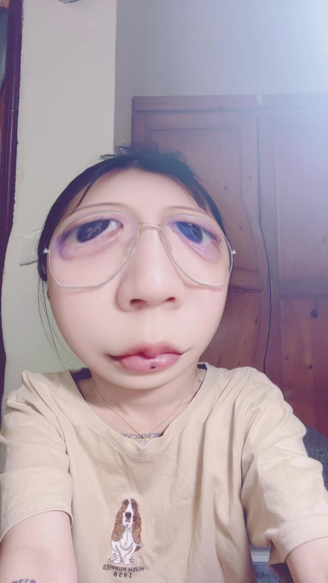 @鮮女嚇煩