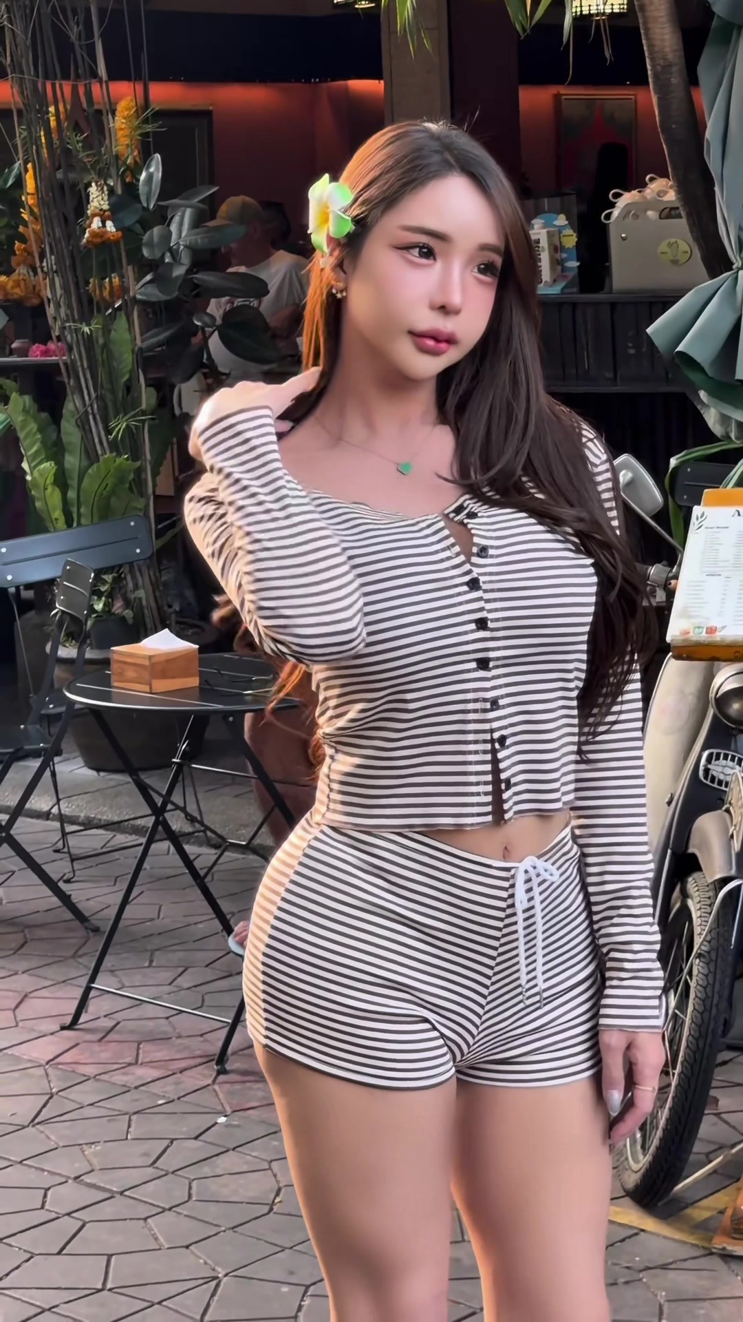 @Yoshithunchanok