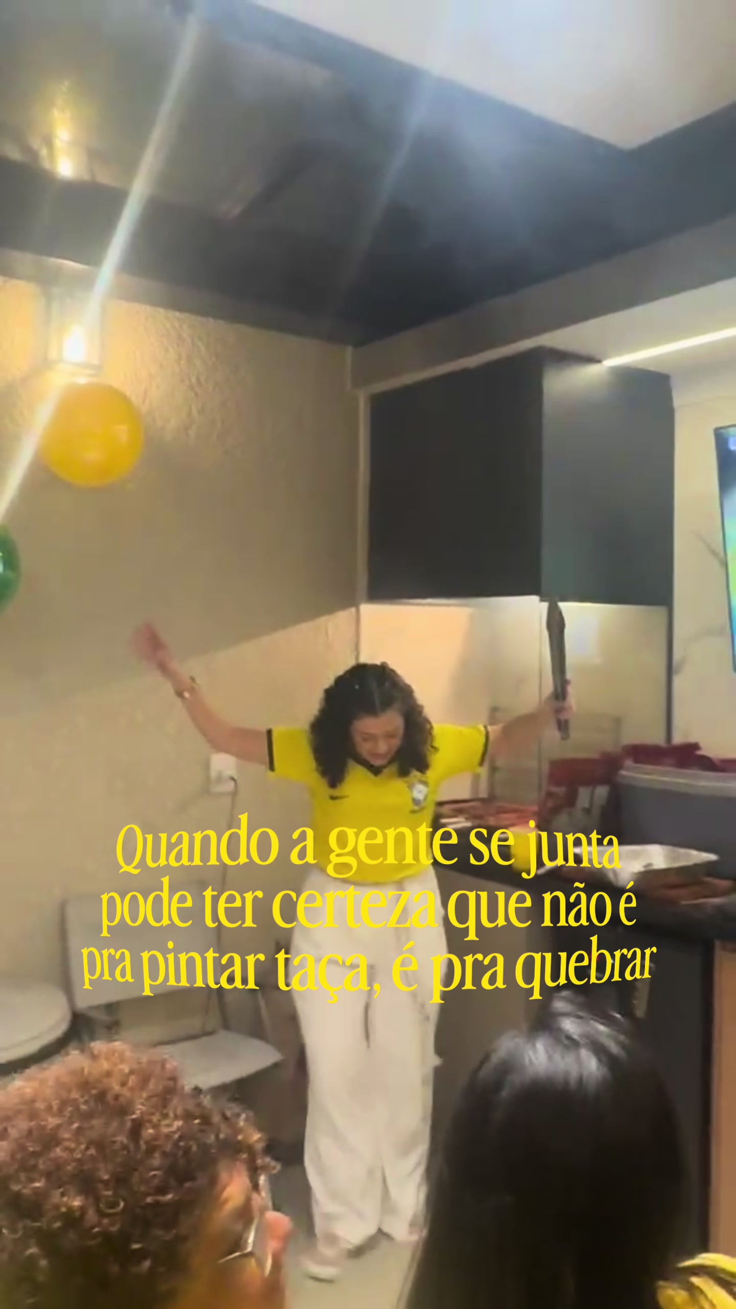 @fefê ·͜·