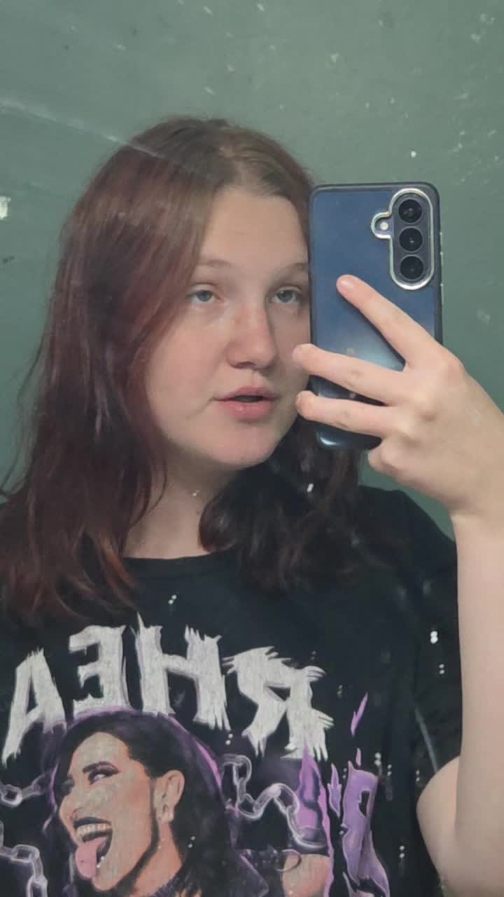 @Kaylee (White&Black Hair🤍🖤)