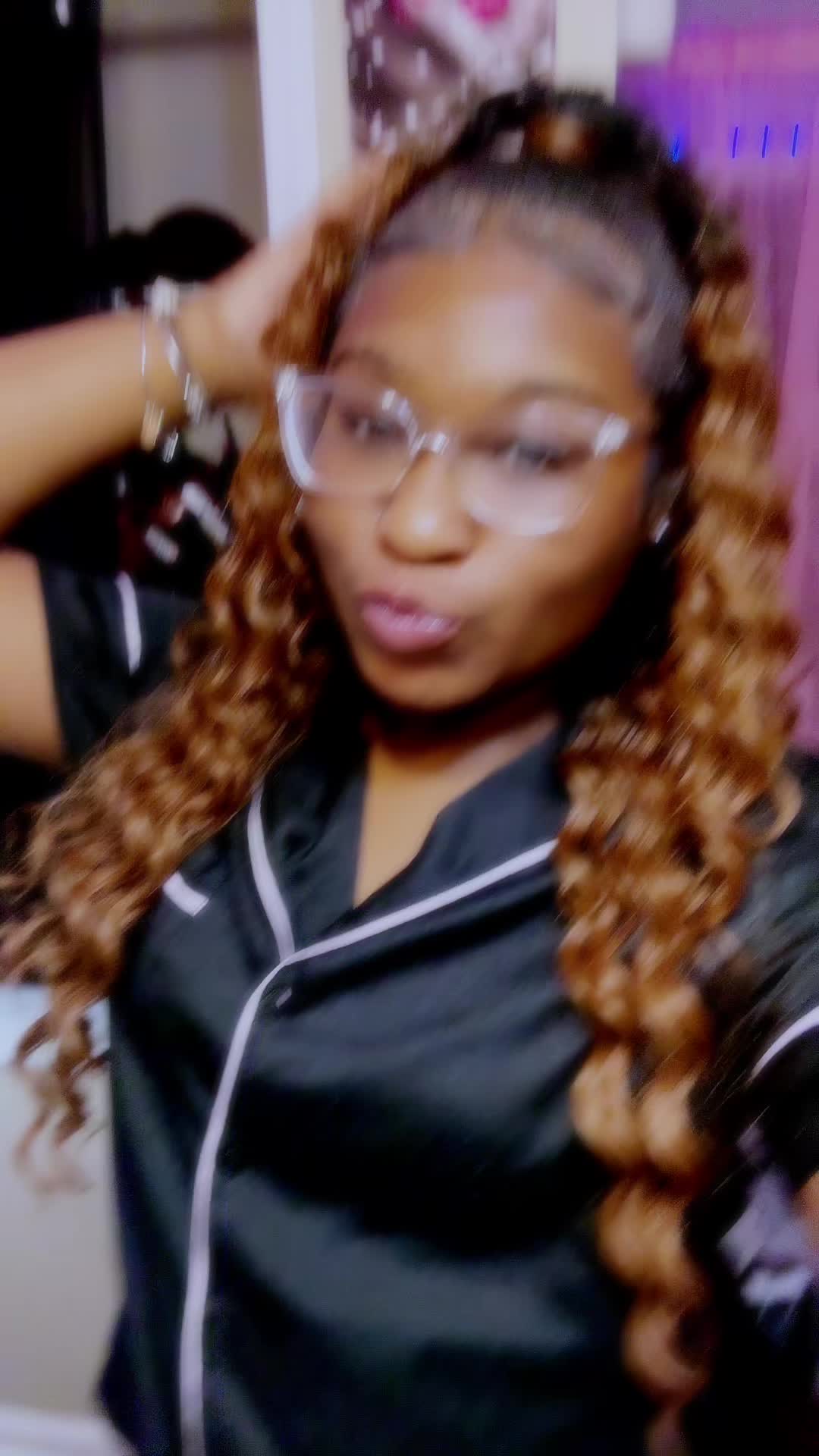 @mrs.nicolee👩🏽&zwj;❤️&zwj;💋&zwj;👩🏽🩶