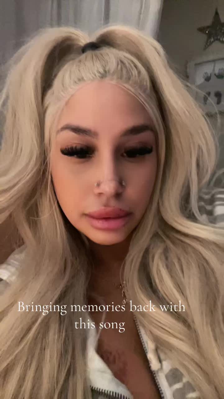 @𝒮𝓁𝑒𝑒𝓅𝒾𝓃𝑔 𝐵𝑒𝒶𝓊𝓉𝓎