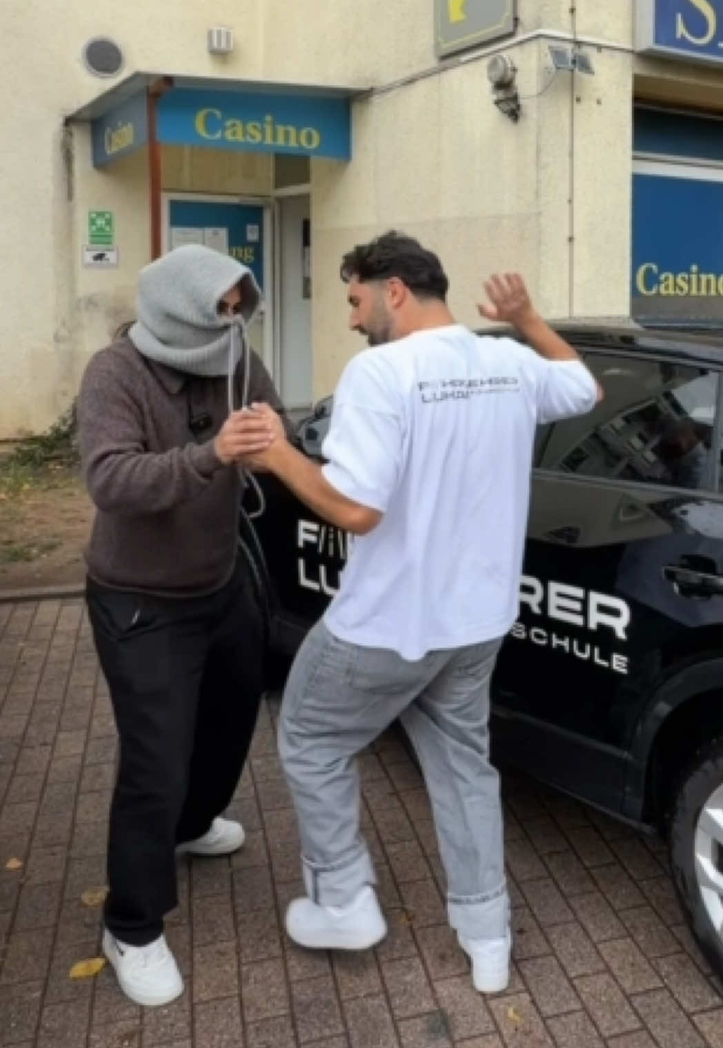 @FahrlehrerLukas