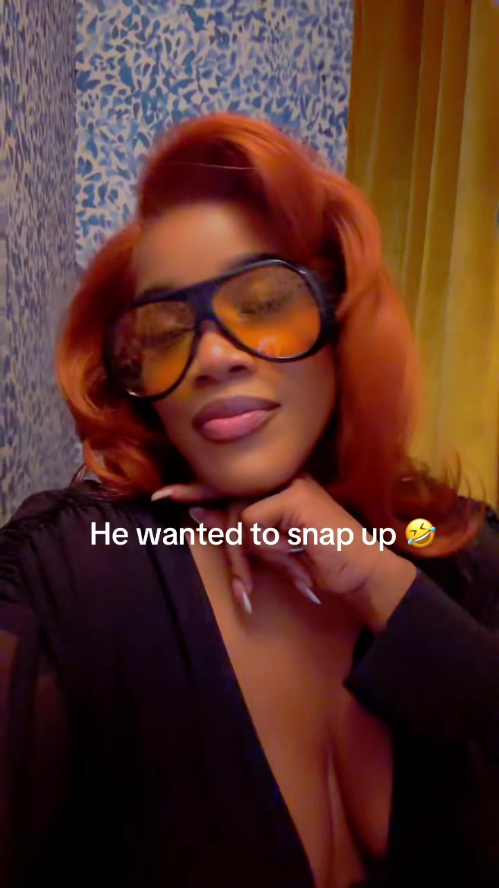 @Whoisdenisia