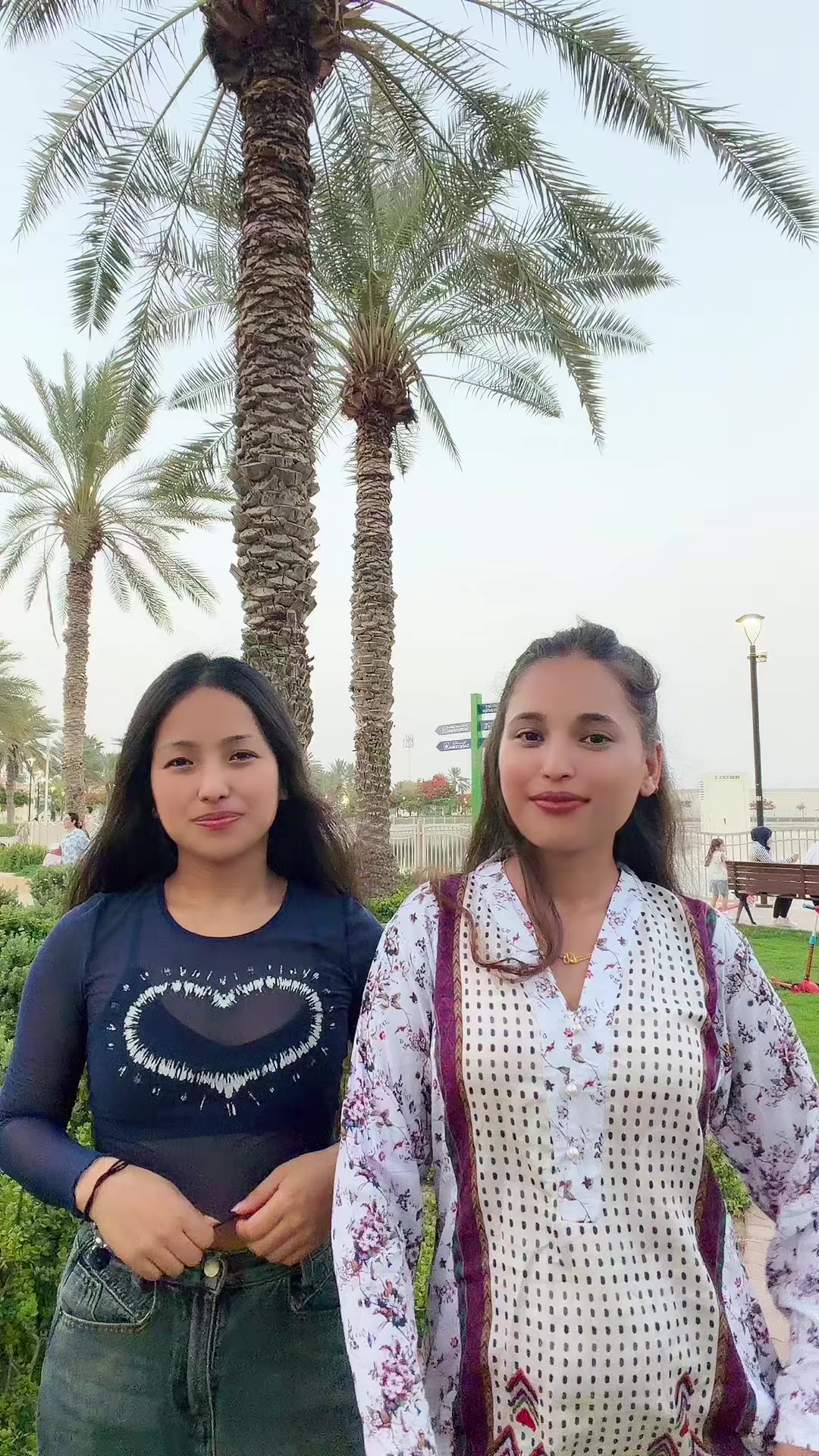 @Ă&ntilde;&ntilde;jen L&euml;en&aacute;👑🇳🇵