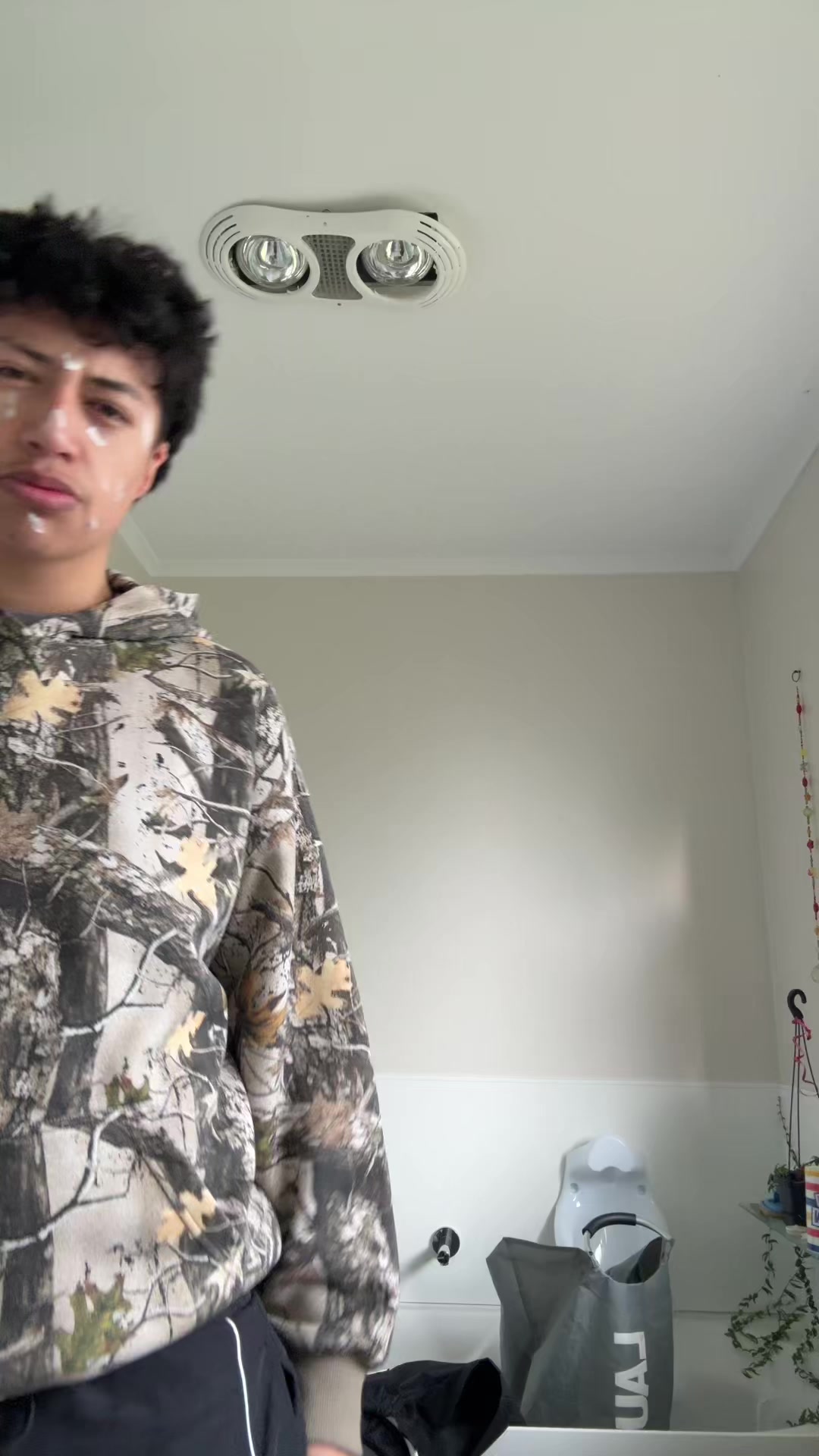 @notisaiah