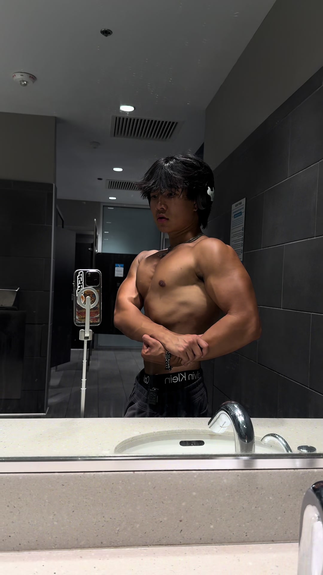 @xzovert