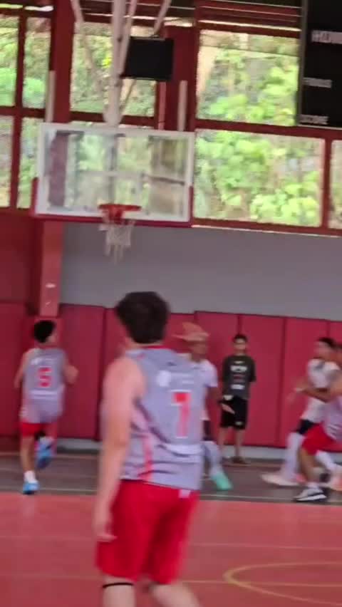 @Nicky 🌸👑🏀