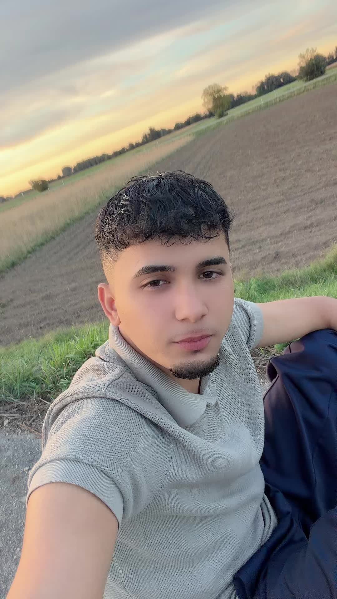 @BR_MUJARADx👑💫