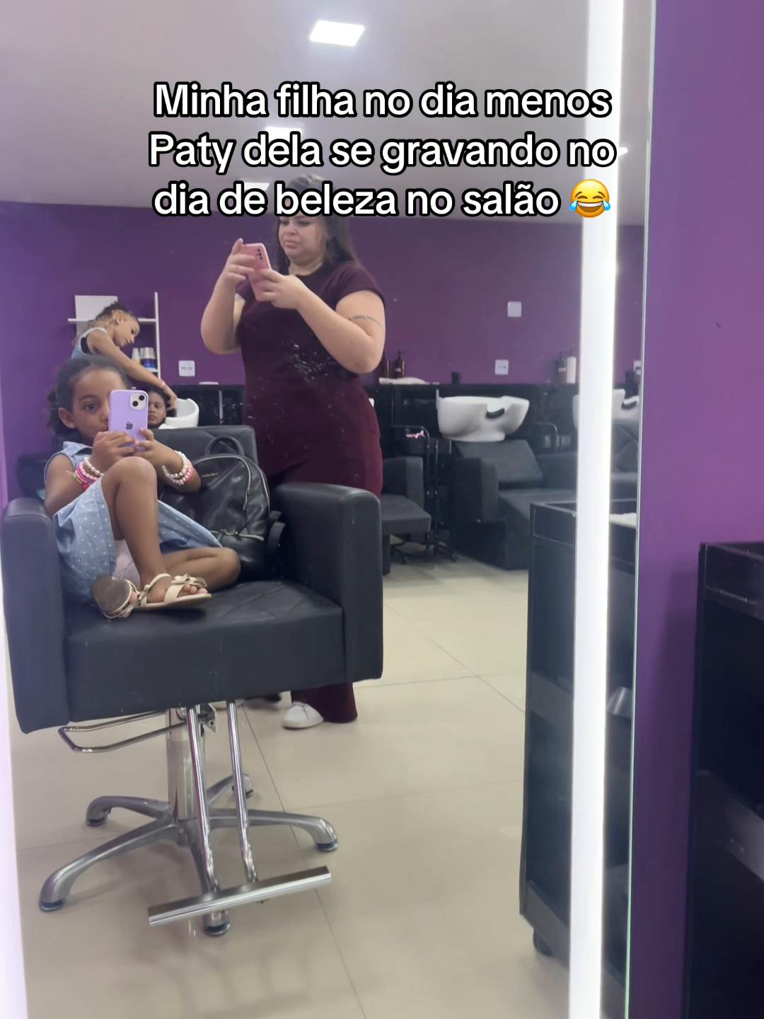 @MÃE UNIVERSITÁRIA