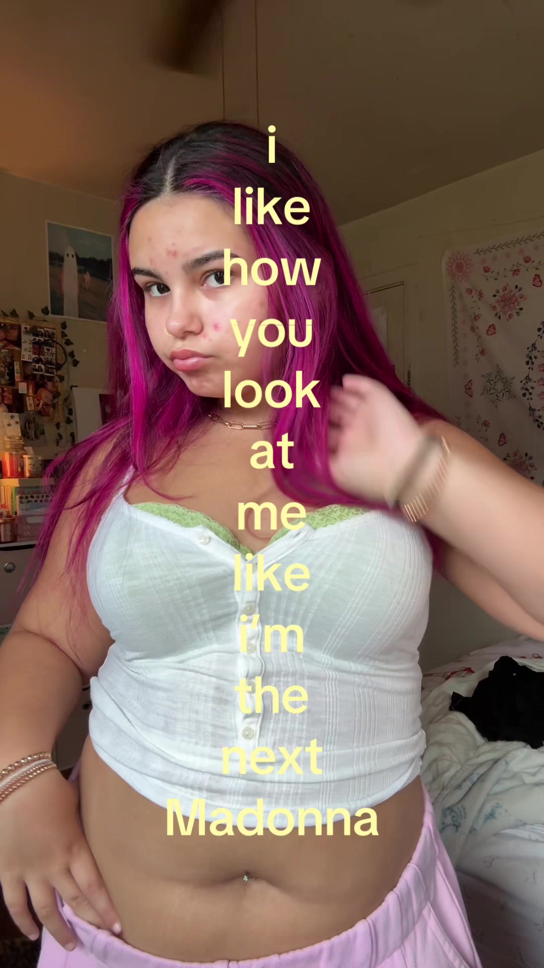 @lilly ayers ★