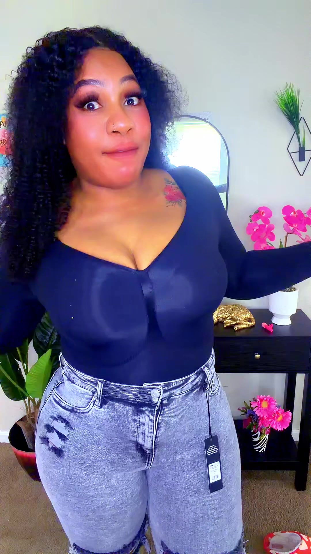 @LolaTokfinds
