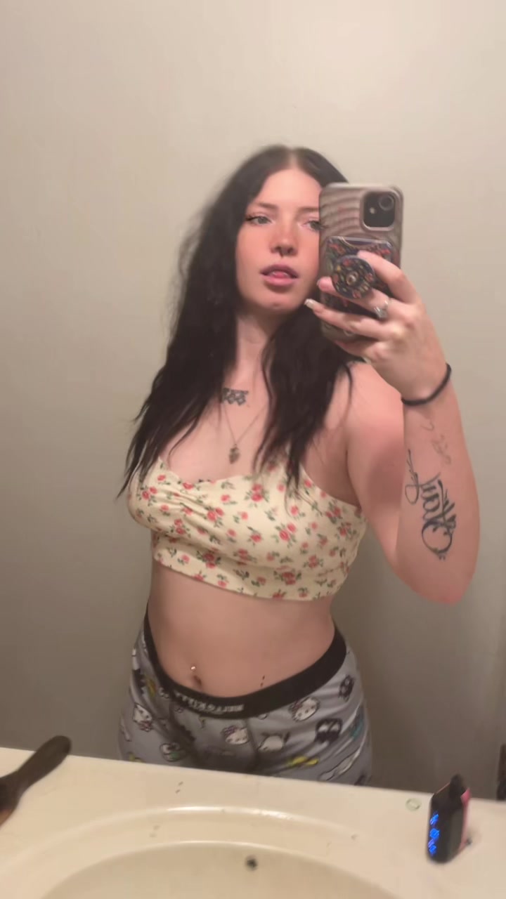 @rikkileighs0fficial