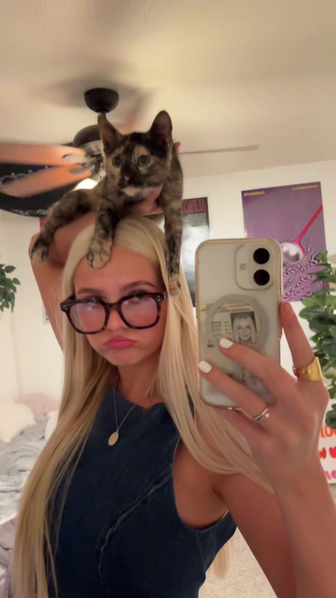 @charłi