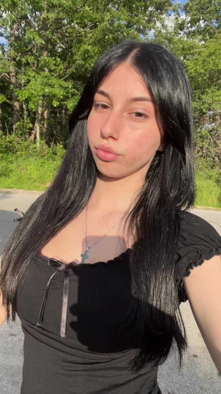 @🫦