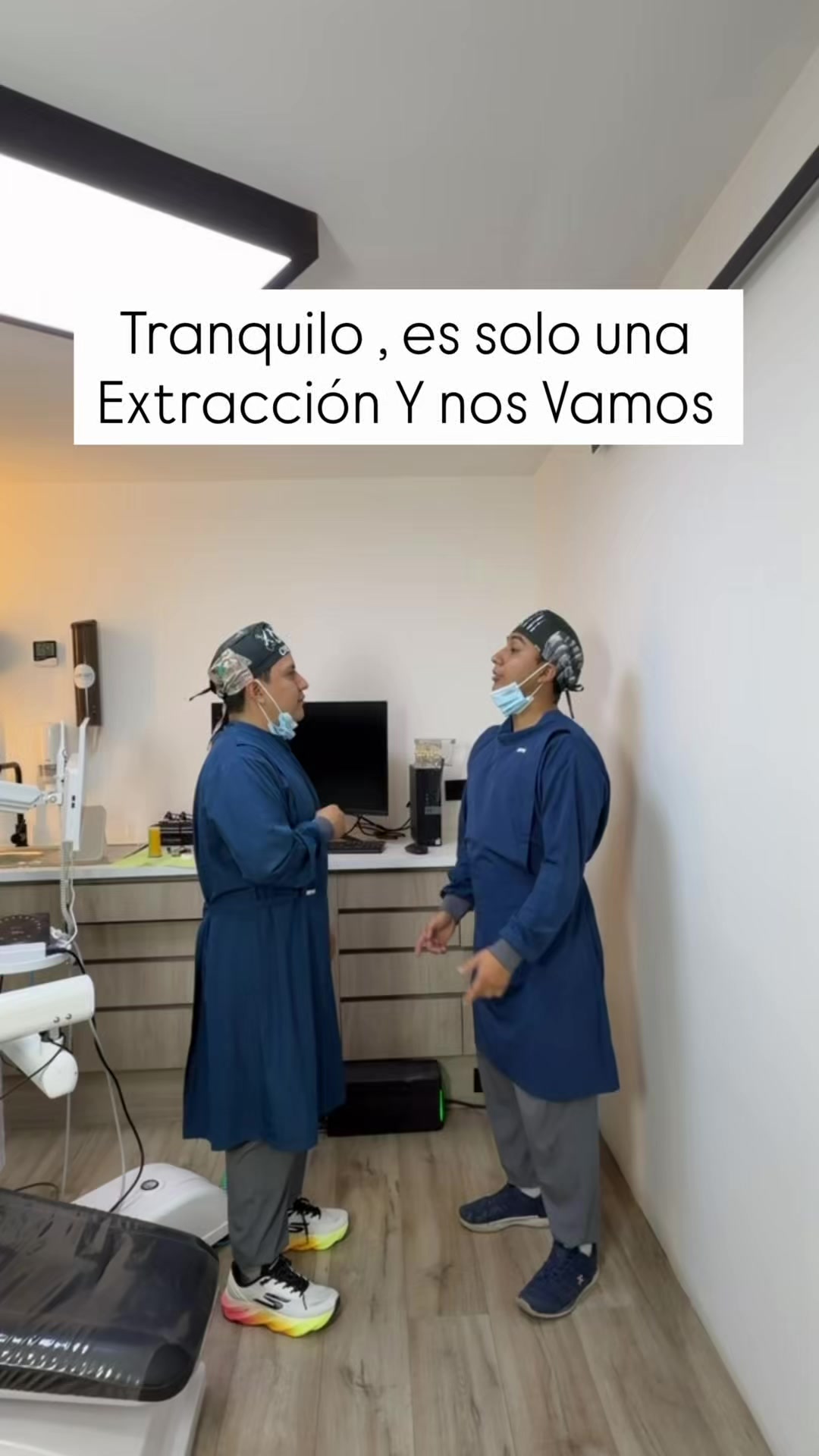 @Odont&oacute;logo Adri&aacute;n Chamba
