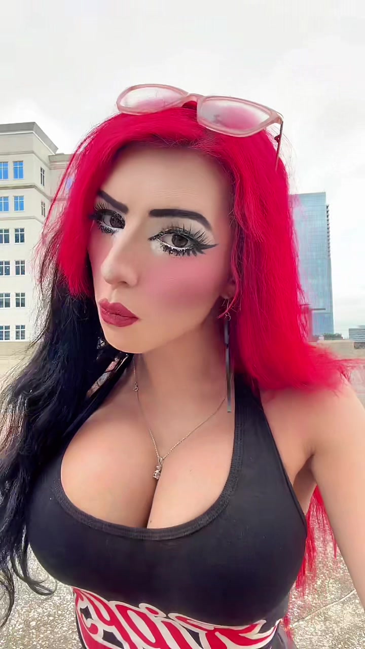 @Kenzie Asylum 🖤