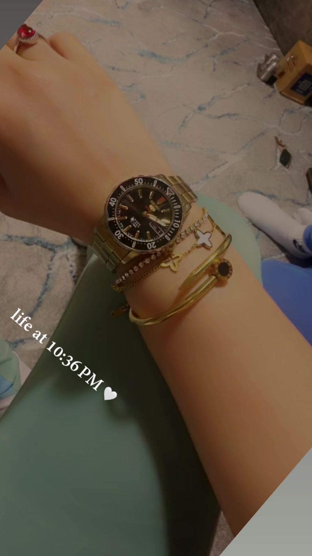@SH๐N๐ซถ๐ฆ๐ฆ