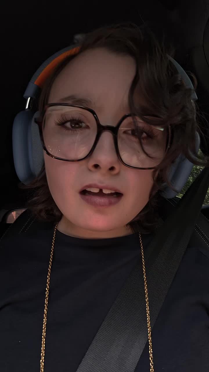 @Helena 🇷🇪