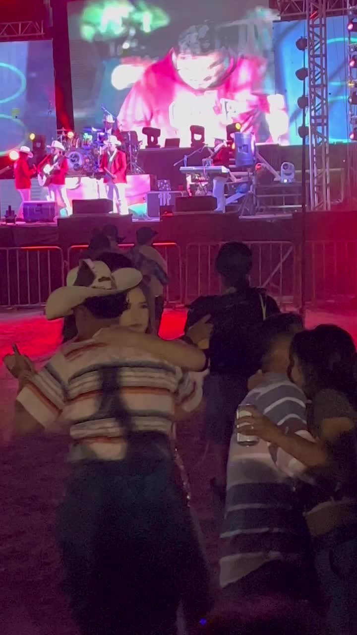 @𝑳𝒊𝒏𝒅𝒂 𝑻𝒂𝒑𝒊𝒂🌵