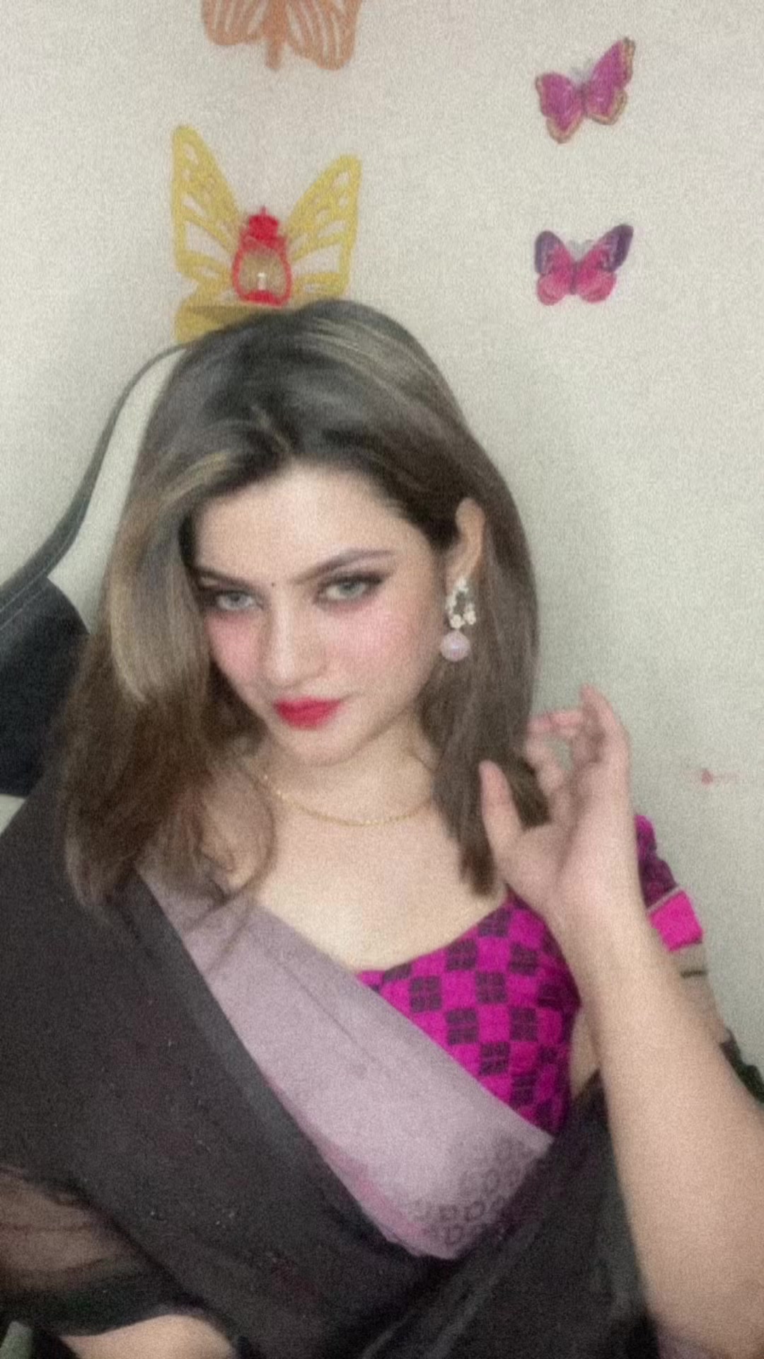 @👸Simran🧏♀️