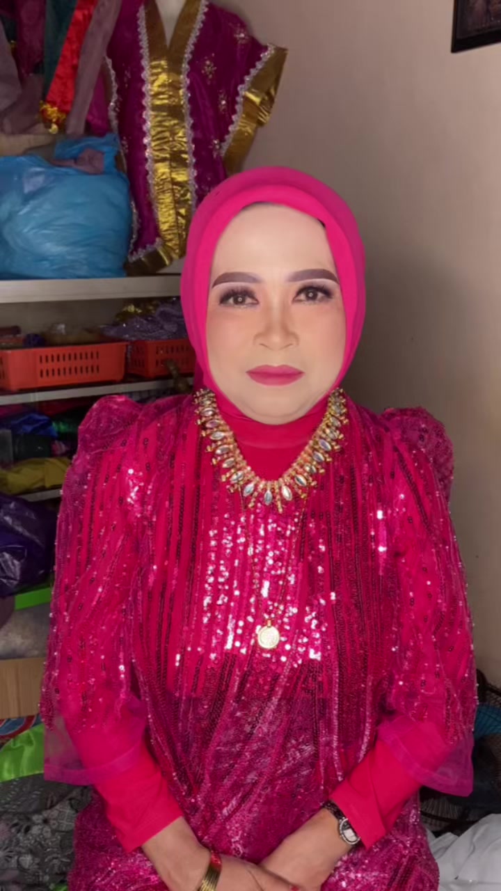 @Sidra Dean Yuraa